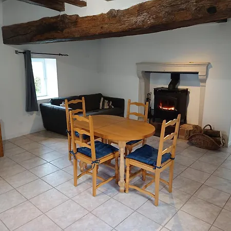 Chez Elise Et Margot Saint-Cosme-en-Vairais